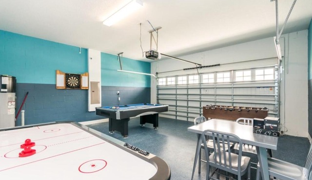 Bring The Whole Family Gate 9 Bedroom 5 Bath villa