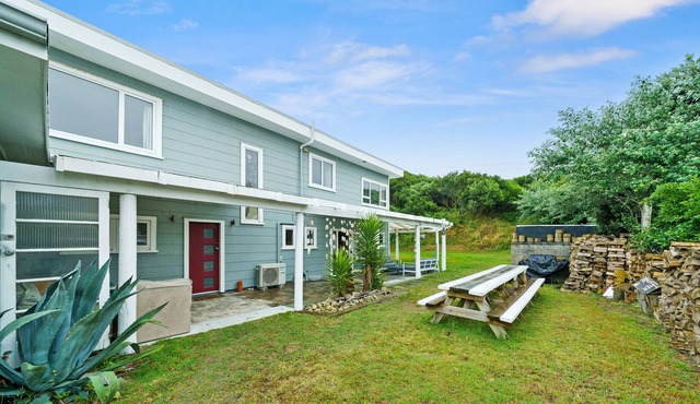 Bring the Whole Family - Himatangi Beach Holiday Home