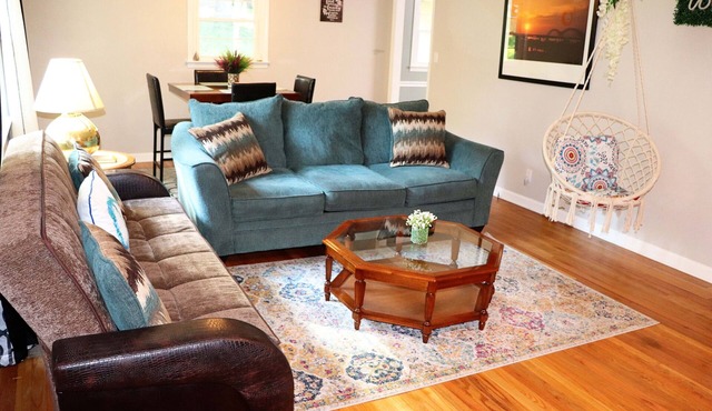 Bring your big family of 10 here! North Macon quite location