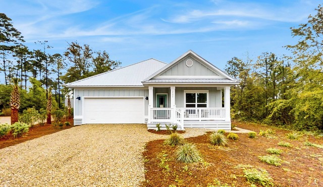 Bring Your Pets, Walk to Beach! St Teresa Haven