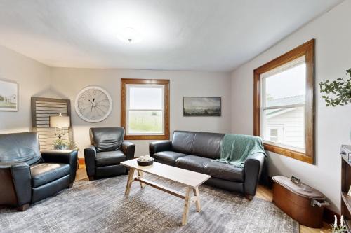 Bring Your Pup! Historic Family Home in Darlington