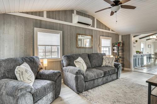 Bring Your Pup! Waterfront Cedar Pines Getaway