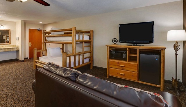 Bringing the Crew? Expanded King Bunk Bed in Stoney Creek Peoria | 2 Units