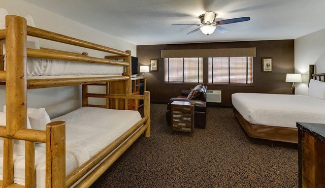 Bringing the Pack? Expanded King Bunk Bed Suite in Stoney Creek Peoria
