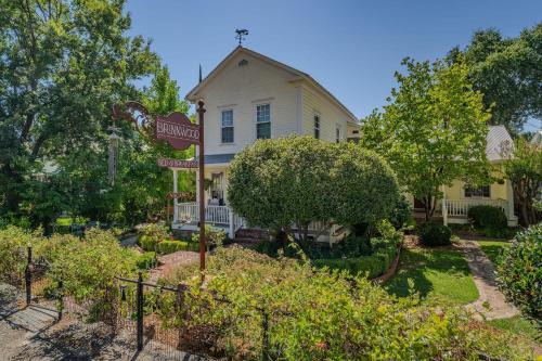 Brinnwood Bed & Breakfast