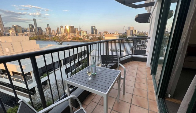 Brisbane Top Floor /River Views Near Suncorp Stadium