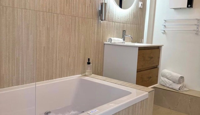 Brise Bohème Charming apartment with bathtub