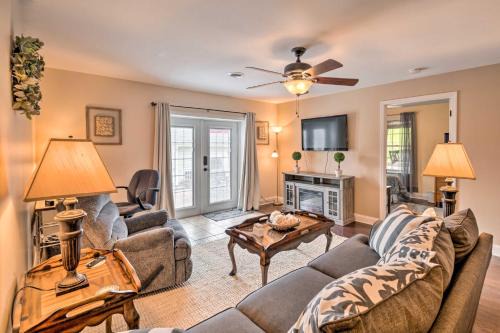 Bristol Escape w/Patio, 2 Mi to Downtown!