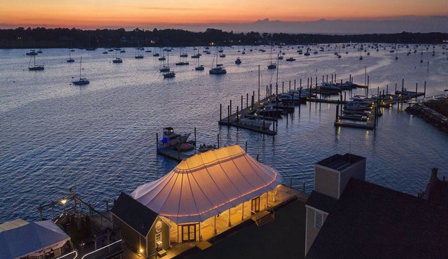 Bristol Harbor Inn - King Studio Suite with Kitchenette