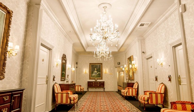 Bristol Hotel, Boutique Collection