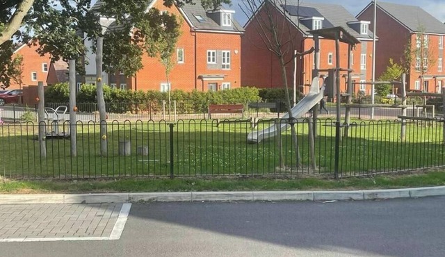 Bristol Unique Townhouse - 4 Bedroom House