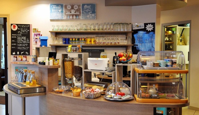 Brit Hotel Confort Azur Cholet Nord