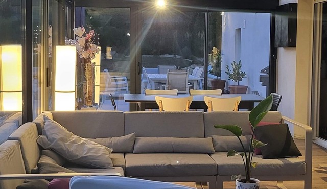 Brittany. Large family home by the sea with exceptional garden