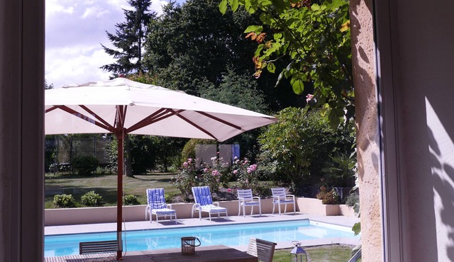 BRITTANY RENNAISE COUNTRYSIDE CHARMING HOUSE 200 m² WITH SWIMMING POOL CHARM AND QUIETNESS
