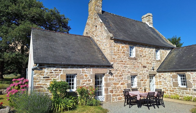 Brittany stone house, all comforts, fully renovated