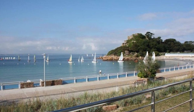 Brittany Trébeurden Residential flat directly on the beach