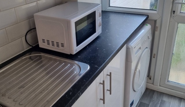 Britton Street Retreat - 4 Bedroom House