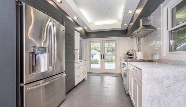 Broad Ripple Villa w/Pool