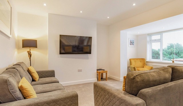 Broadacre House is a 3 bedroom holiday home sleeping up to 8 people.