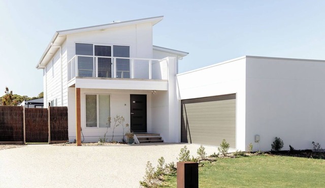 Broadbeach House Inlet