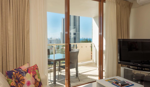 Broadbeach Savannah Hotel & Resort