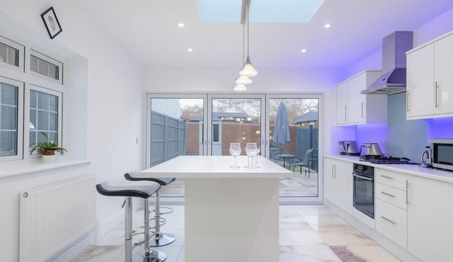 Broadlands Road 3-Bed Home