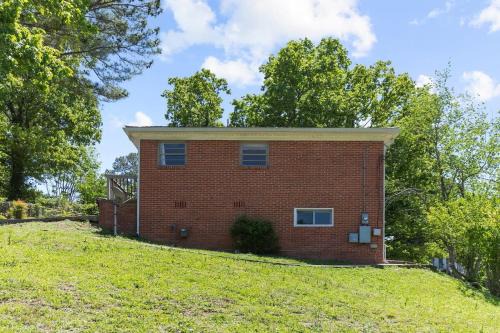 Broadmoor Bungalow - Both Units