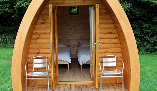 Broadstone Park Camping & Fishery