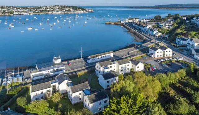 Broadwaters - 2 bed waterfront apartment in Instow