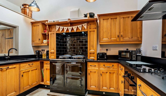 Broats Barn - Two Bedroom House, Sleeps 4