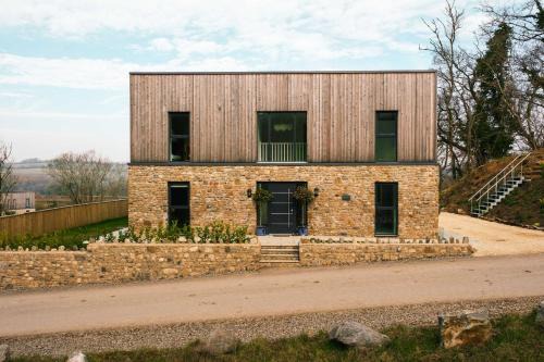 Brockview House - Eco 4 bed