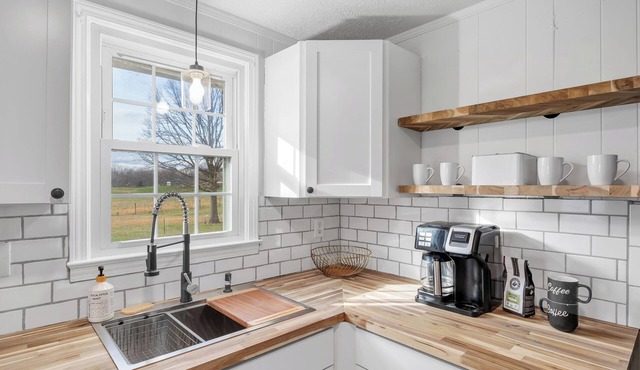 Broken Arrow Farm Completly Remodeled located between Richmond & Charlottesville