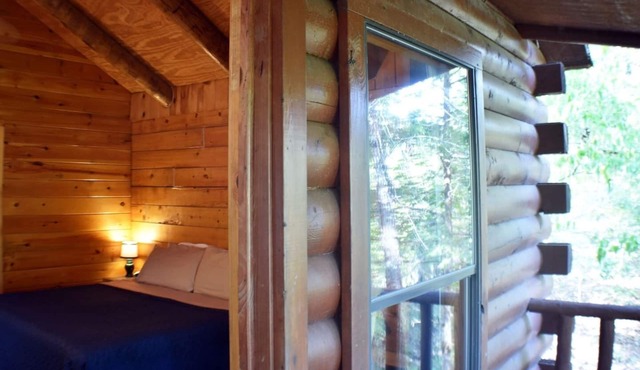 Broken Bow Lake Cabin in the woods