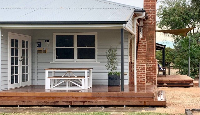 Broken River Farm Cottage, 3-bedroom in a rural setting