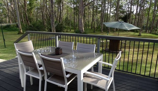 Bronte Lodge - Wine Country Farm Stay Hunter Valley, Games Room, close to town.