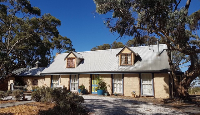 Bronte Manor, Wuthering Heights ~ min. 4 people - dog friendly