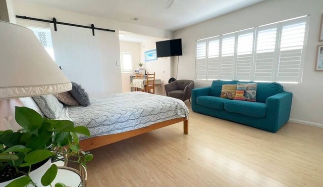 Bronte studio w/water views Sydney's Best Suburb