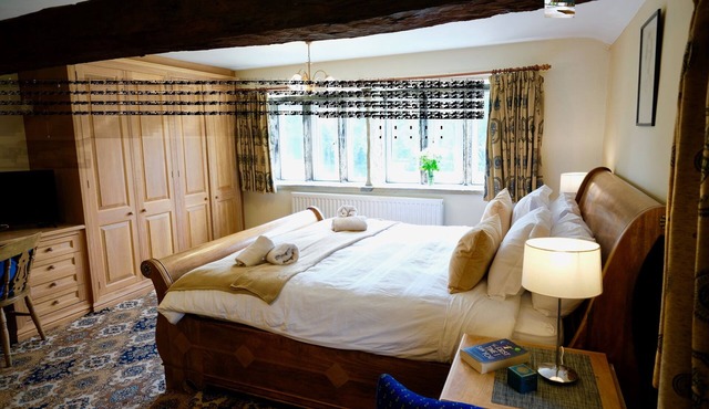 Bronte Suite, Spacious Super King with en-suite