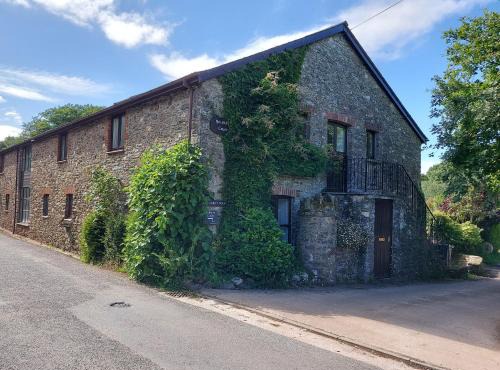 Brook Barn at Bolberry Court