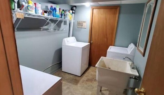 Brookehaven Bungalow. Minutes from WVU, Hiking, & Cheat Lake!