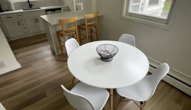 Brookfield Boutique Charmer