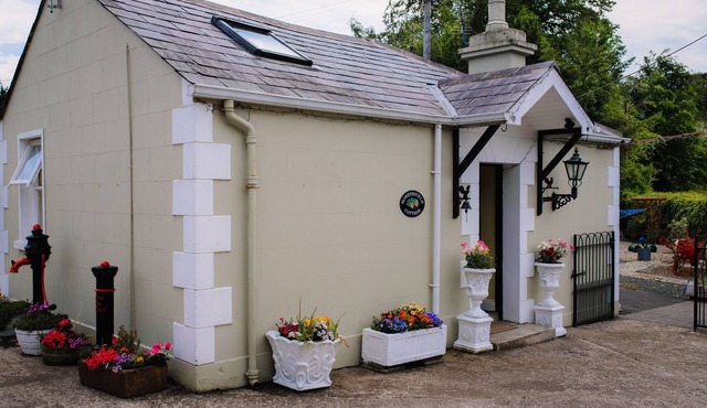 Brookhall HoneySuckle Cottage