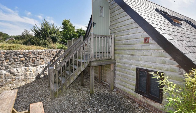 BROOKHAVEN, pet friendly, with a garden in Musbury