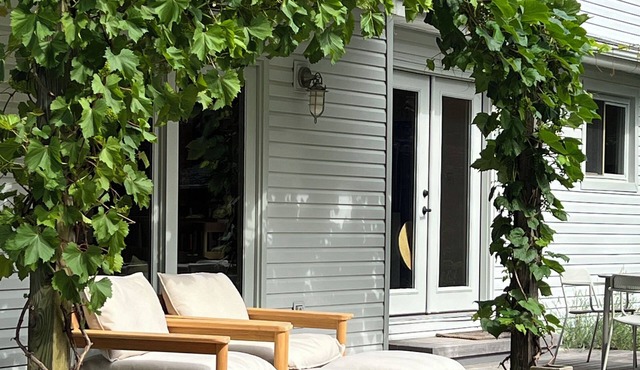 Brookhaven retreat! Family sized, close to waterfront and the perfect escape.