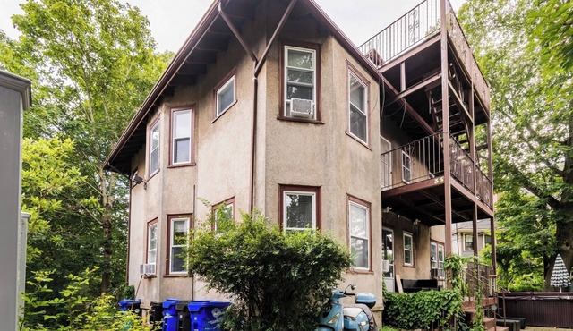 Brookline 3BR | Wi-Fi, Grill, Parking, Near T