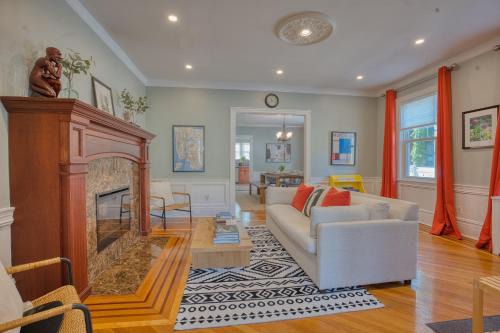 Brooklyn Gem 3 Blocks to Prospect Park - 3 King Beds 1 Queen, Free parking,