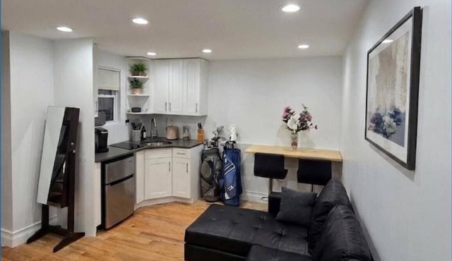 Brooklyn Private Apartment in Residential Brooklyn Neighborhood