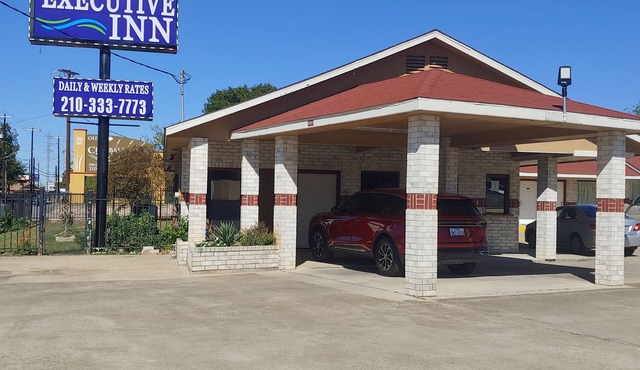 Brooks City Executive Inn