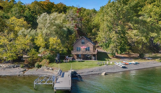 Brookside: A Beautiful Chalet-Style Getaway on the Shore of Seneca Lake!