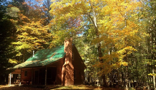 Brookside Cabin in the Woods